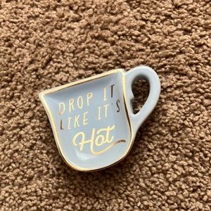 Cute stylish mug plate!